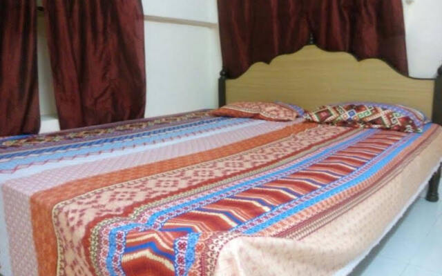 Hotel Shri Giriraj Palace