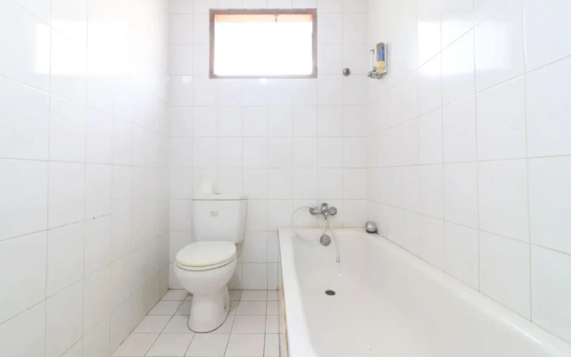 Urbanview Hotel Mroom PH Kemang