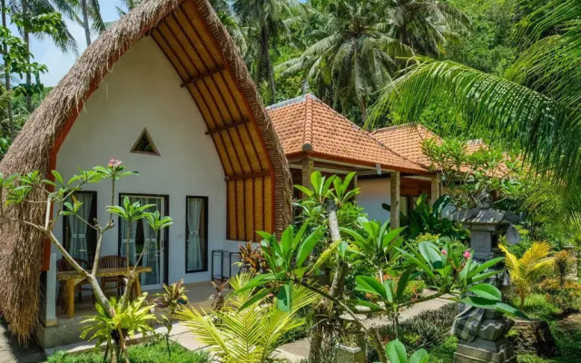 Crystal Bay Pool View Bungalow