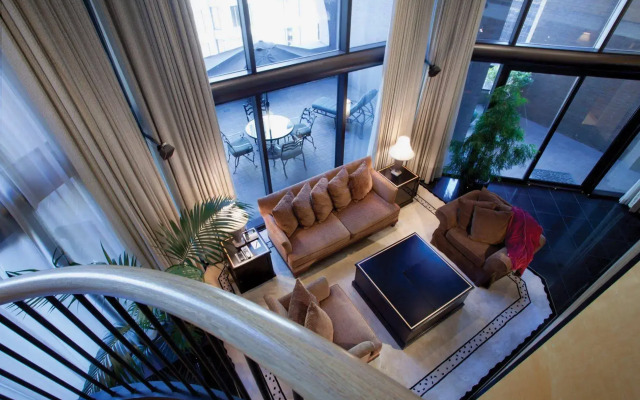 Metropolitan Hotel Vancouver