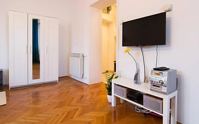 Cosy Studio Apartment 2