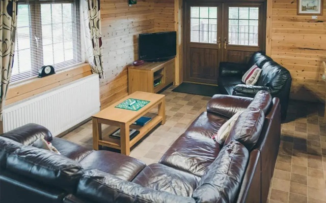 No. 6 Lake View Lodges