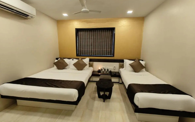 The Majlis Hotel - Near Taj Hotel Colaba