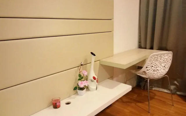 Cosy suite near Airport and LRT station