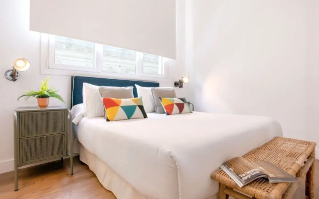 Cozy Apartment in the Center Almirante Lobo I