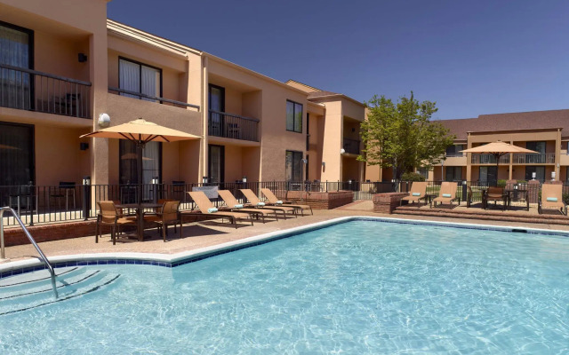 Courtyard by Marriott Columbus