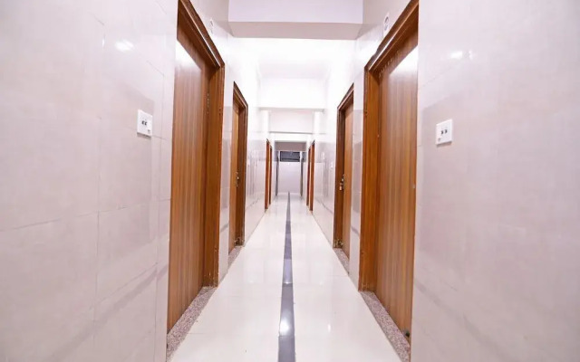 OYO 43022 Shree Raghuvar Dham