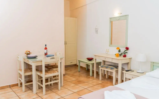 Melina Beach Hotel