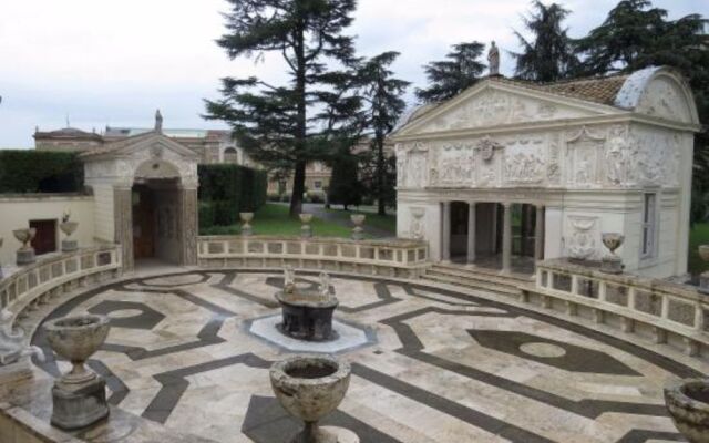 My Bed Vatican Museum