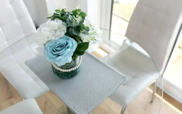 Skyvillion - Tower Point Enfield 1bed W Balcony