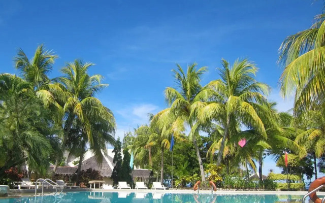 Sta. Monica Beach Club