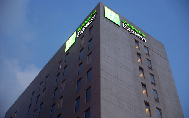 Holiday Inn Express Chennai Old Mahabalipuram Road