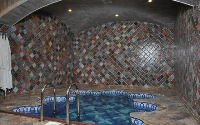 Joyy Hotel & Spa