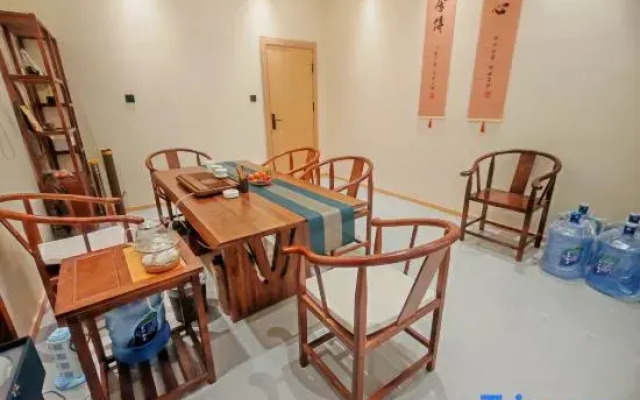 Seaman Hotel (Guangnan Lianhu Park Branch)