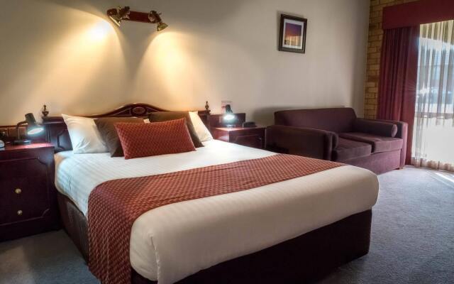 Narrandera Club Motor Inn