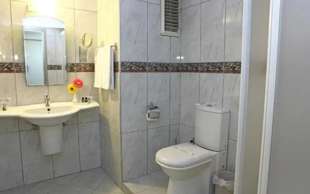Arma Hotel