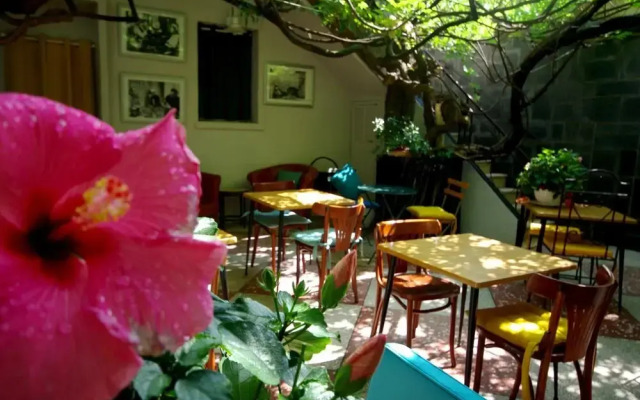 Hotel L'Atmosphere