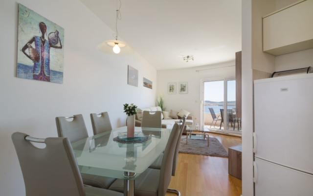Apartment Pery - 2 bedroom sea view apartment: A1 Trogir, Riviera Trogir