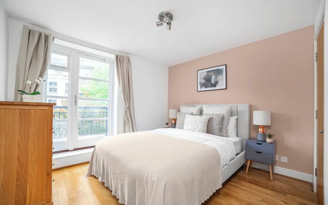 The Canary Wharf Flat