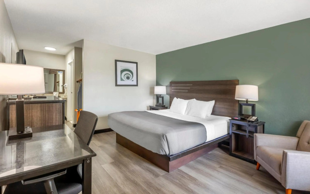 Quality Inn & Suites Santee