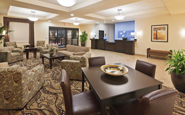 Holiday Inn Express & Suites Oklahoma City Nw-Quail Springs