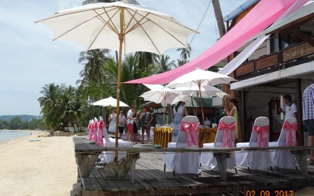 Lipa Lodge Beach Resort