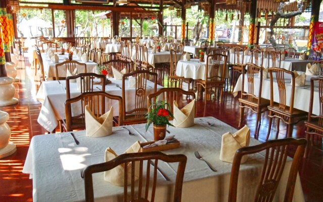 Bali Taman Lovina Resort & Spa Suites