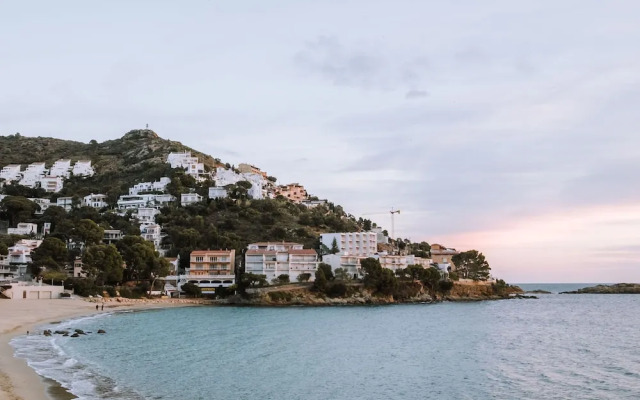 Marina 3 in Roses With 1 Bedrooms and 1 Bathrooms