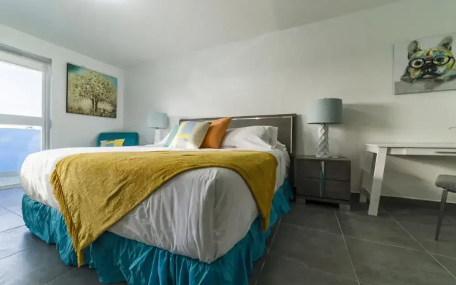 Turibana Plaza Suite 8