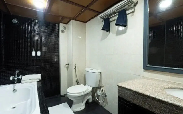 Hotel Mainak