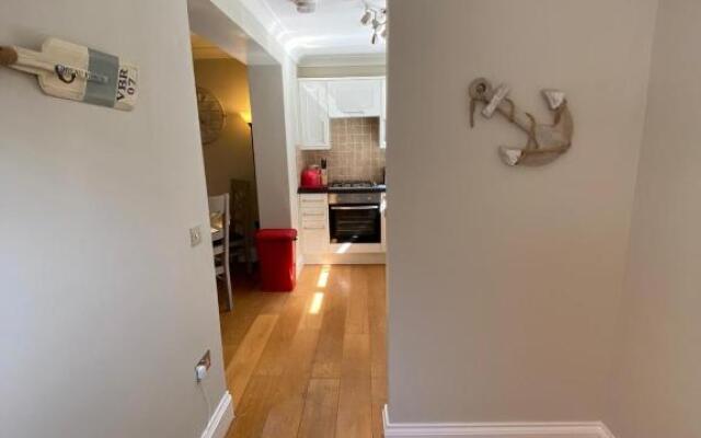 Sandown Seaside Apartment Ground Floor 4