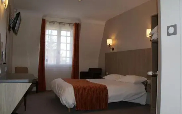 Brit Hotel La Croix Blanche