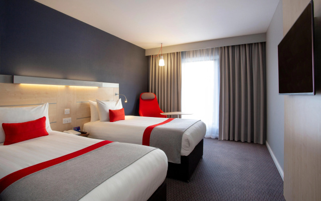 Holiday Inn Express Cheltenham by IHG