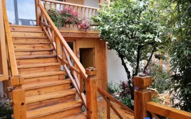 Zen Holiday Inn (Lijiang Ancient City Sifang Street)