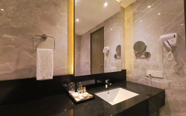 Mariton Hotel