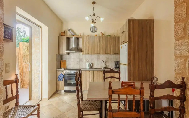 Selinitsa Stone Residence - Mani Poolside Retreat