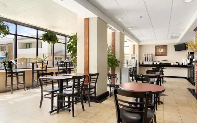Comfort Inn & Suites Prince George - Fort Gregg