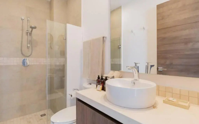 New Sunset Penthouse, scenic terrace, grill & Gym