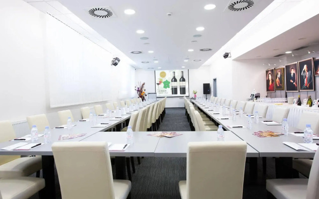 Lifestyle Hotel