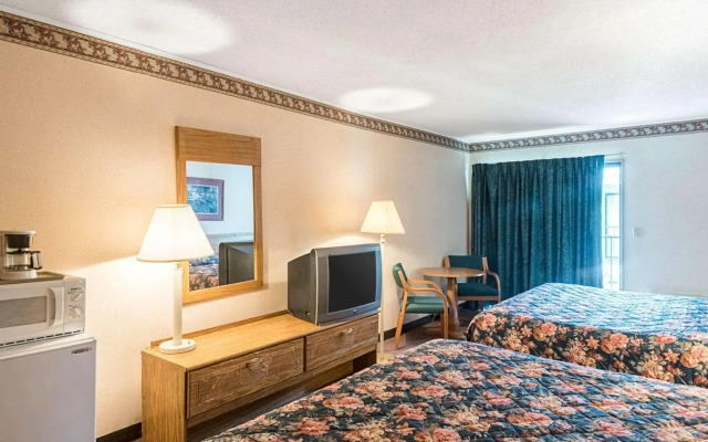 Rodeway Inn And Suites