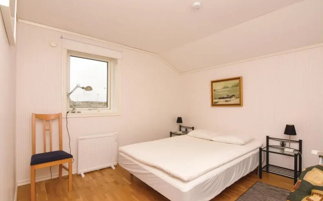 Nice Apartment in Väjern With 2 Bedrooms