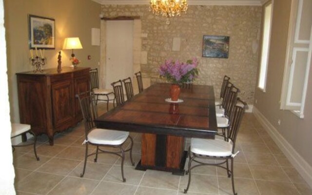 Chateau De Puyrigaud