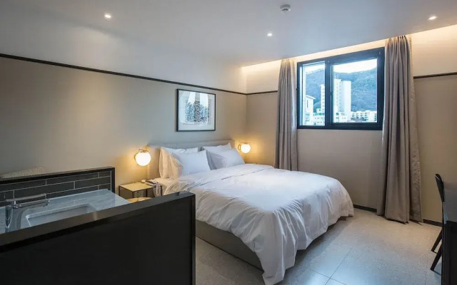 Brown Dot Hotel Geoje