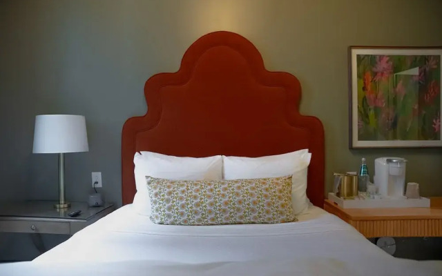 The Woodward Hotel
