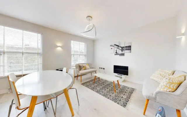 Stylish 2bed2bath flat 4min from tube station