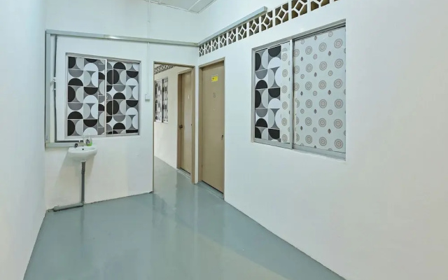 Hotel O S Homestay