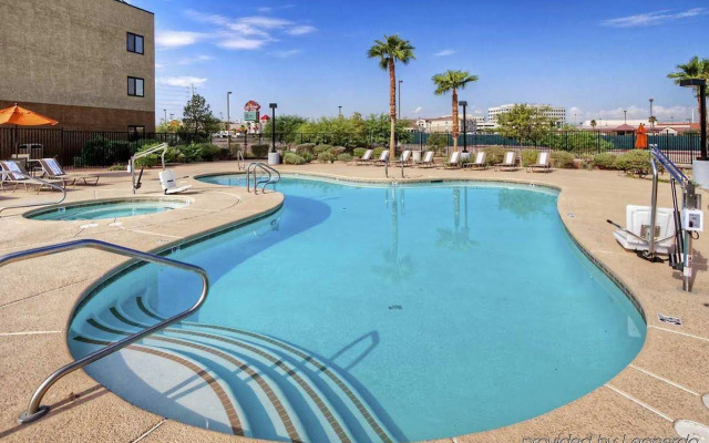 Hampton Inn & Suites Las Vegas-Henderson