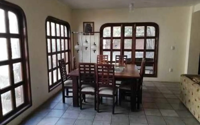 Hermosa y Confortable Casa Amplia