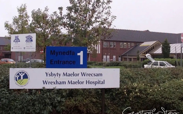 Wrexham Central Stay Apartment Seven