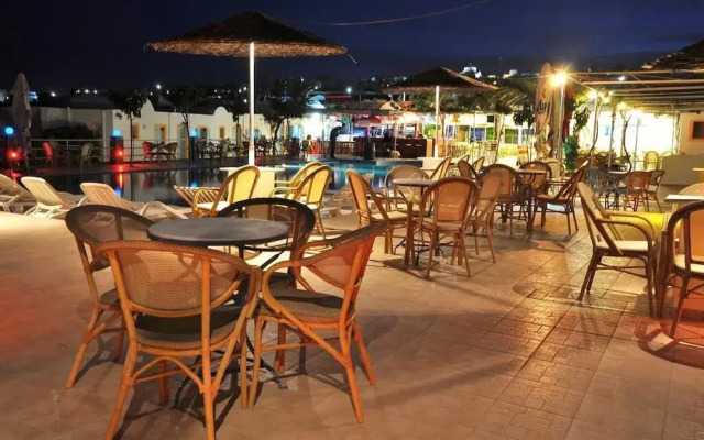 Santorini Camping/Rooms